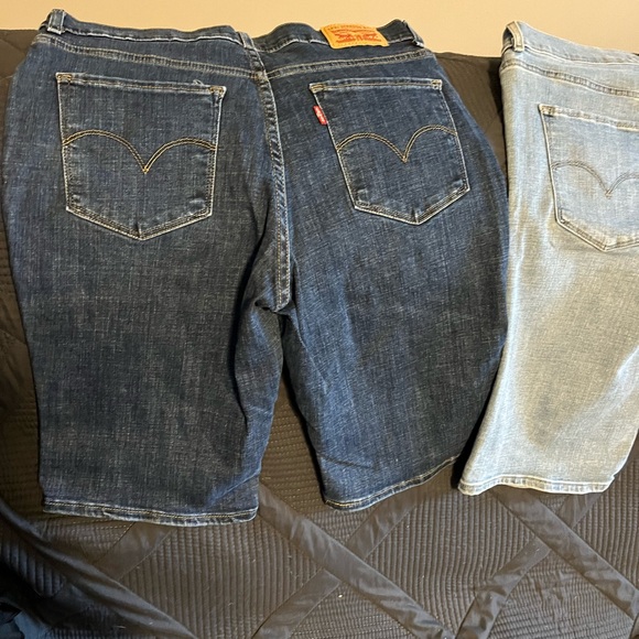 (2) NWOT LEVI MID RISE BERMUDA BUNDLE  SIZE 29 - Picture 4 of 5